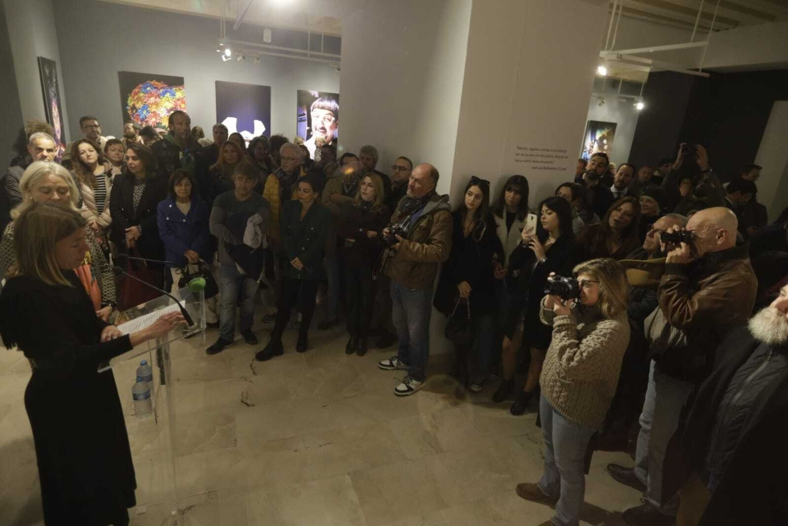 La exposición 'Carnaval de Improviso. Retratos urgentes: la trastienda del COAC', en imágenes