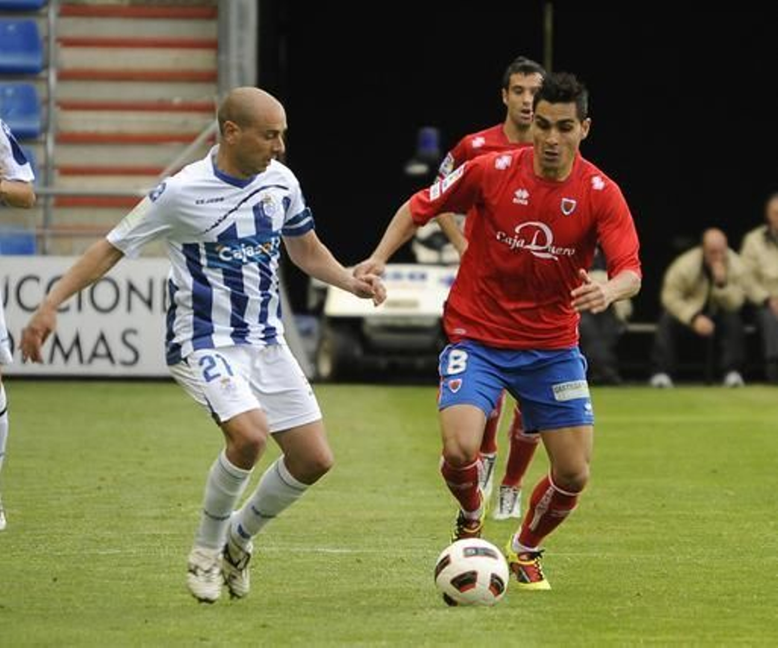 El Recreativo deja casi sentenciada la permanencia tras ganar 0-2 al Numancia. / LOF