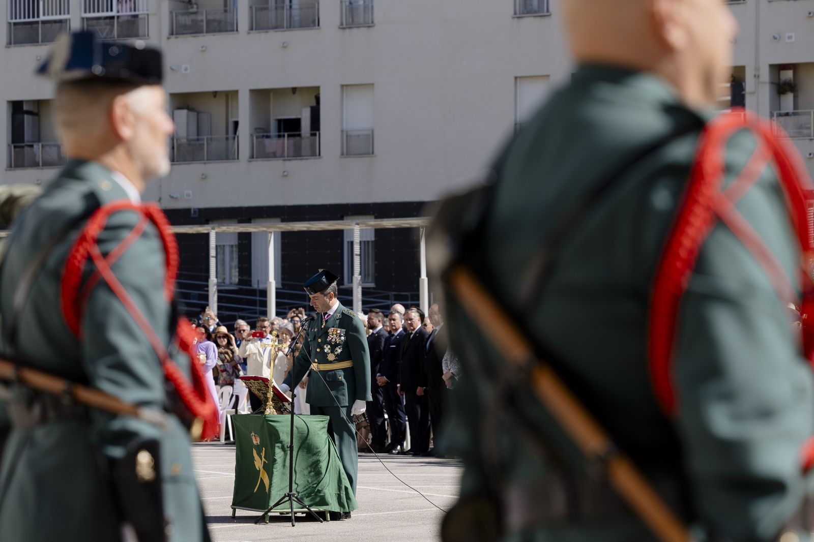 Toma de posesión del coronel Luis Martín Velasco como jefe de la Comandancia de la Guardia Civil  de Cádiz