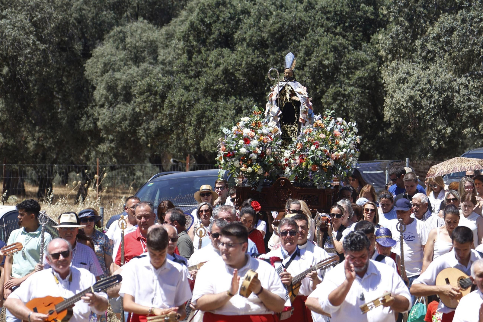 Las mejores imágenes de la Danza de las Espadas de Obejo por san Benito