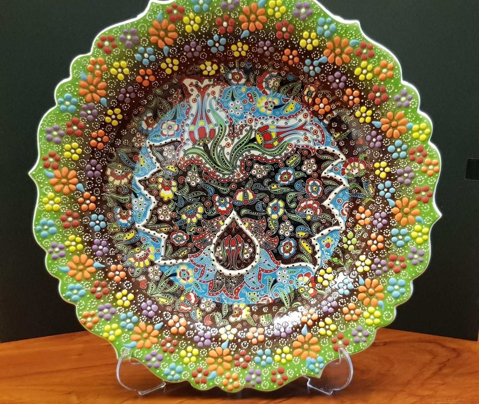 Todo el mundo sabe que nada mejor que un platito de cerámica como regalo.