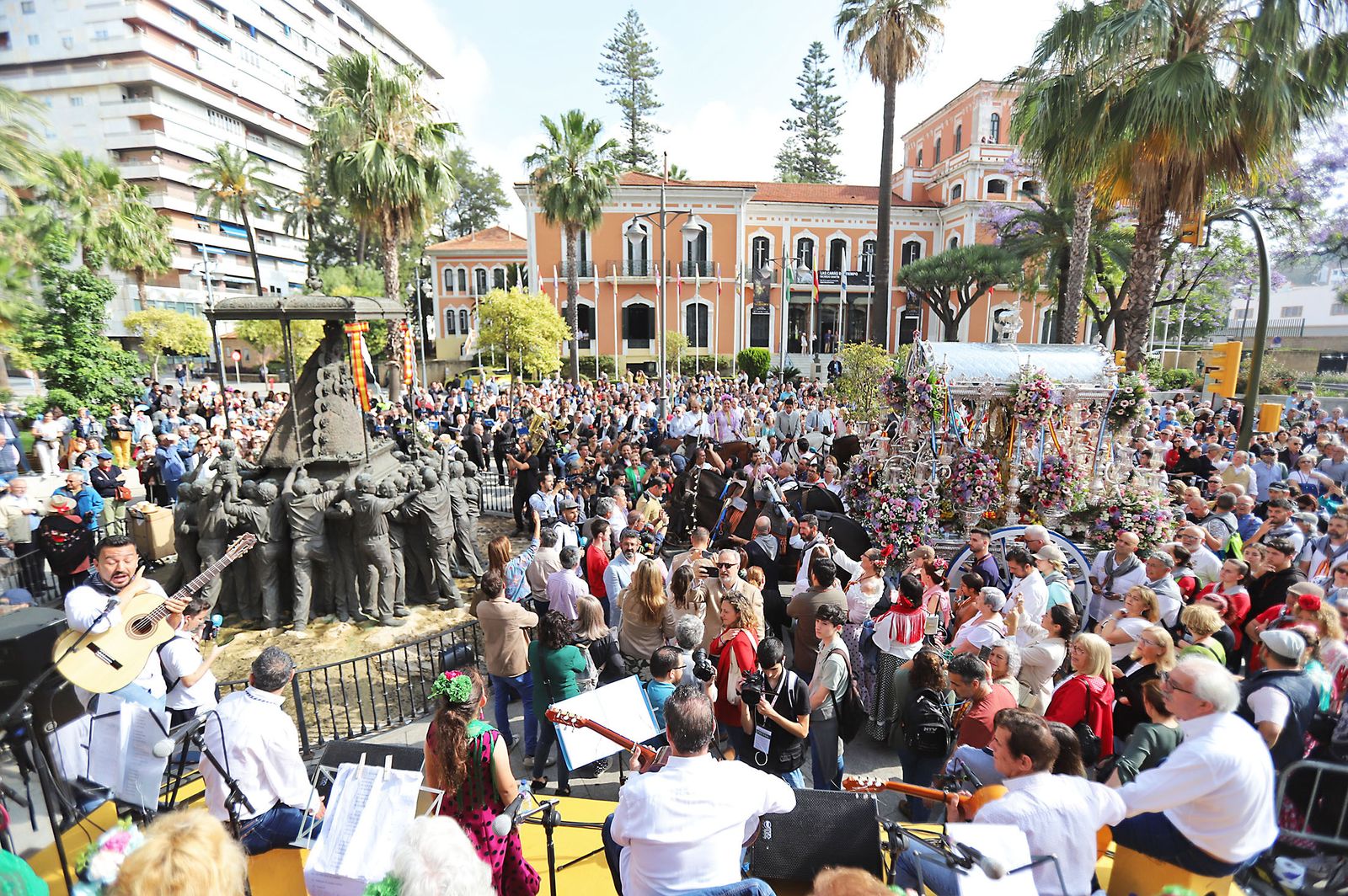 El Rocío 2023: Imágenes de los peregrinos de la Hermandad de Emigrantes