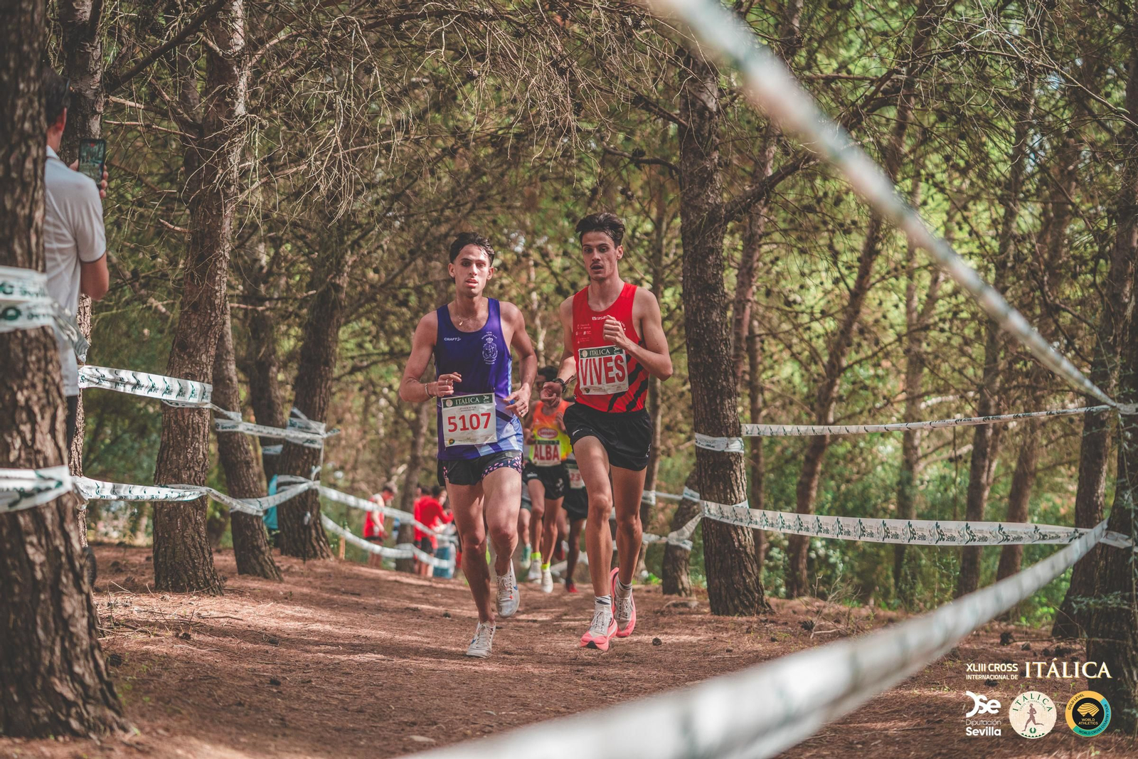 Búscate en las fotos del Cross de Itálica 2025 | 12