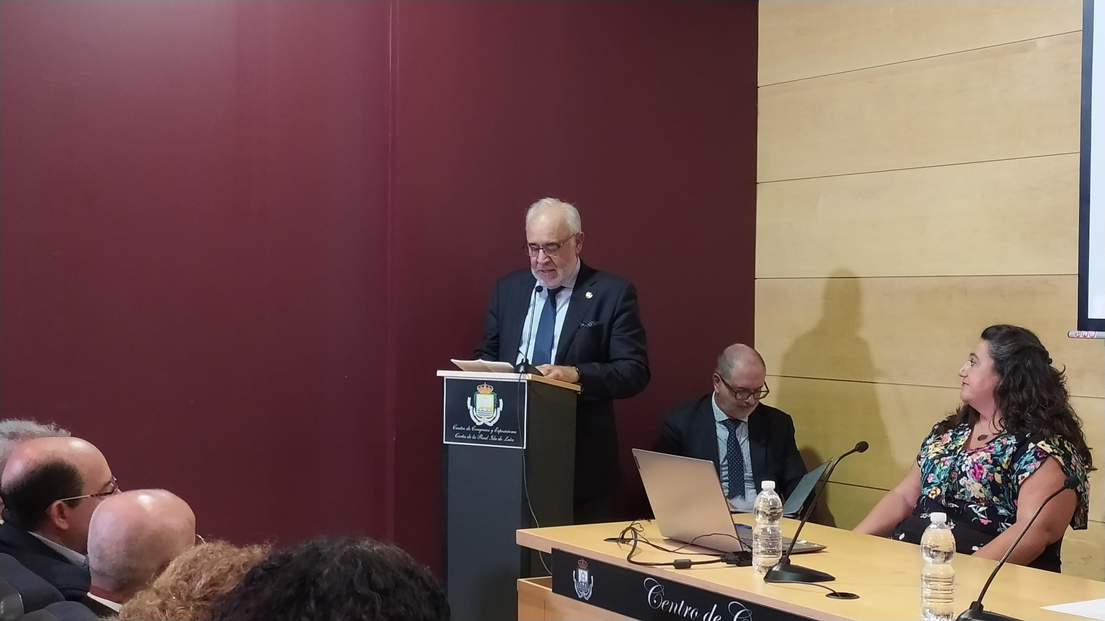 Homenaje a los hermanos más antiguos de la Soledad en San Fernando