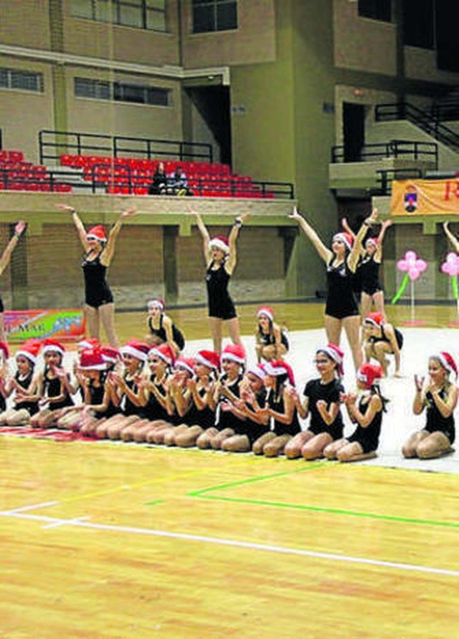 Exhibición de gimnasia rítmica.