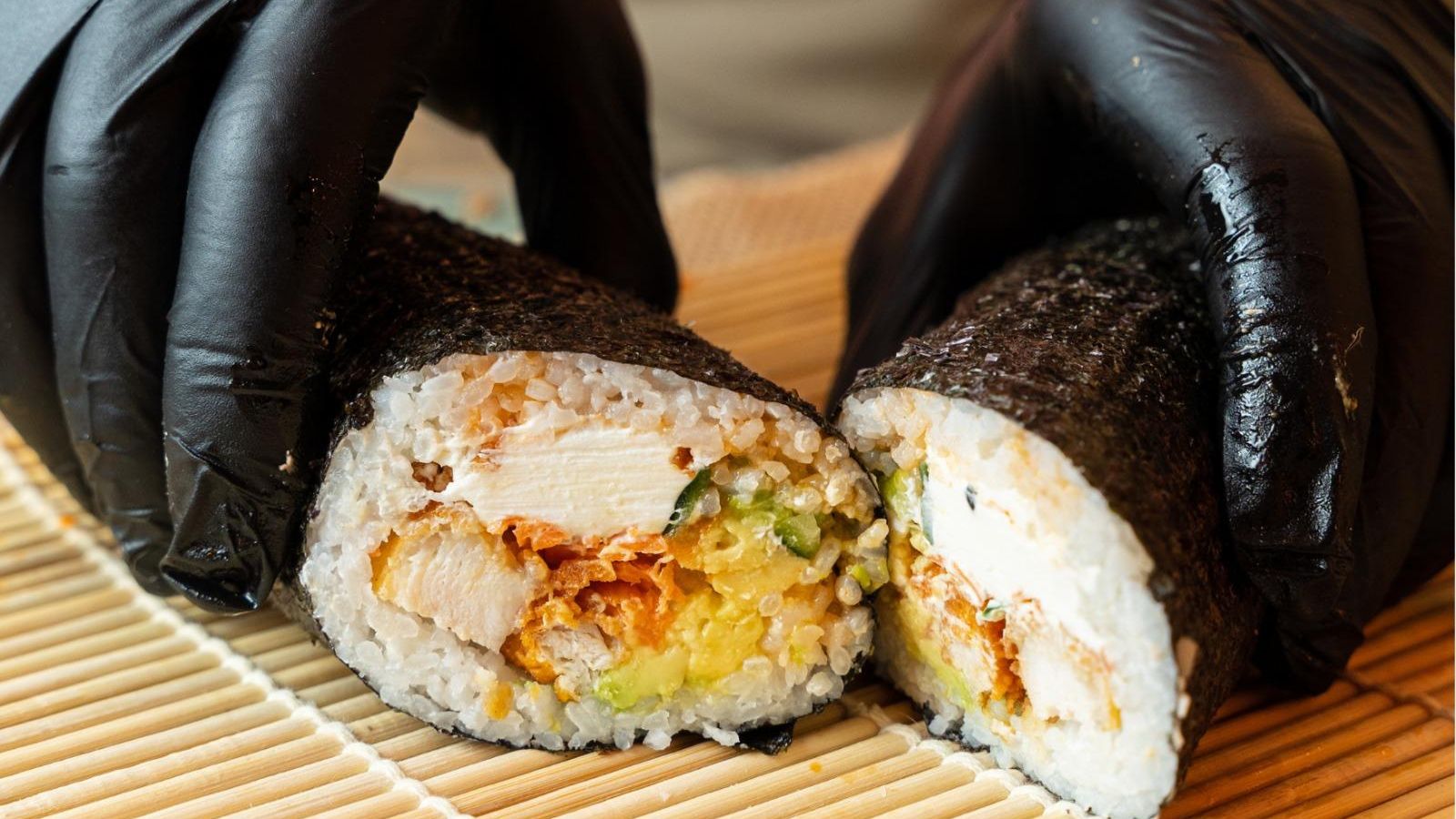 Nunca habías visto un sushi de estas dimensiones y tan original.