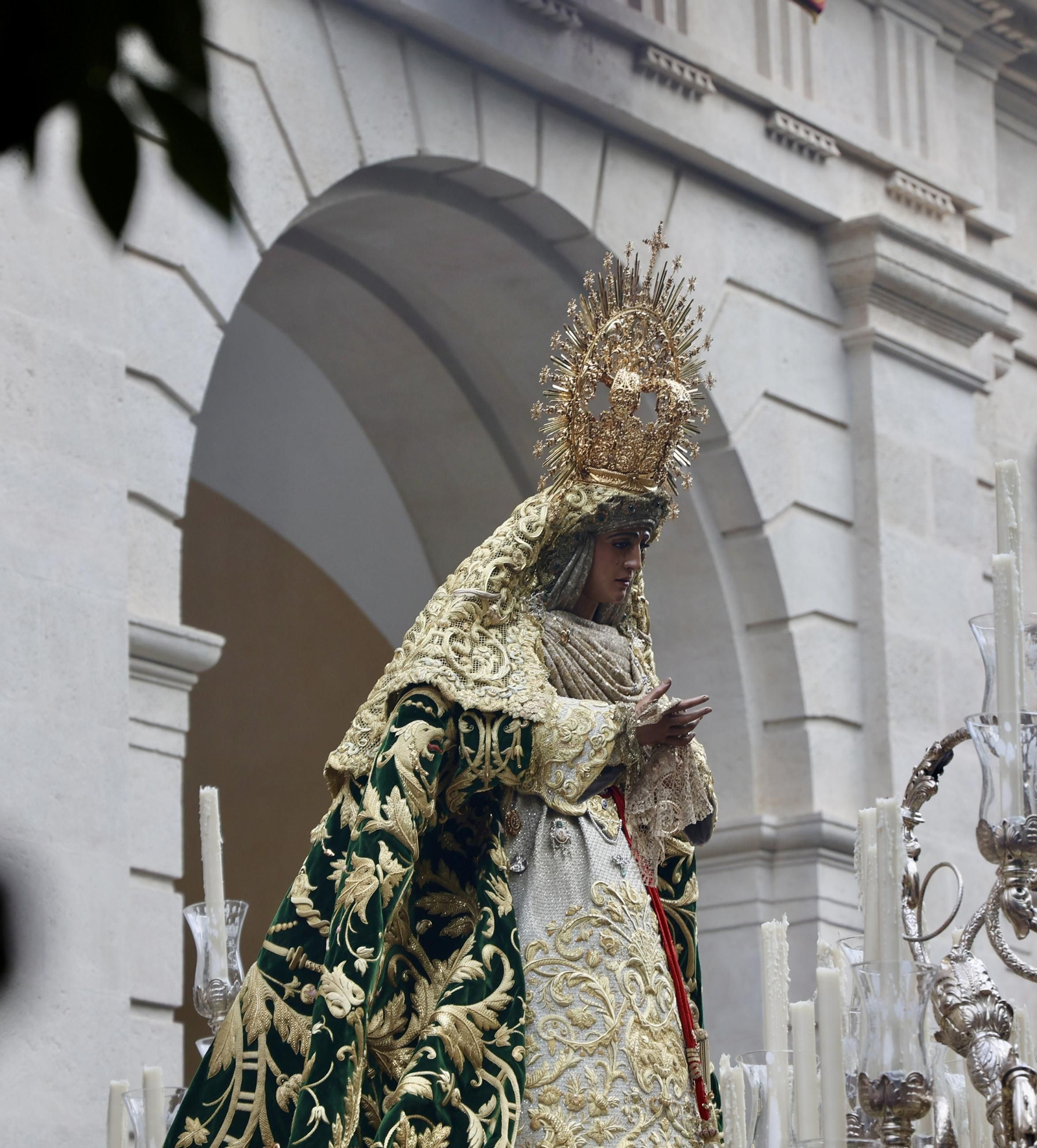 Regreso de la Esperanza a Triana