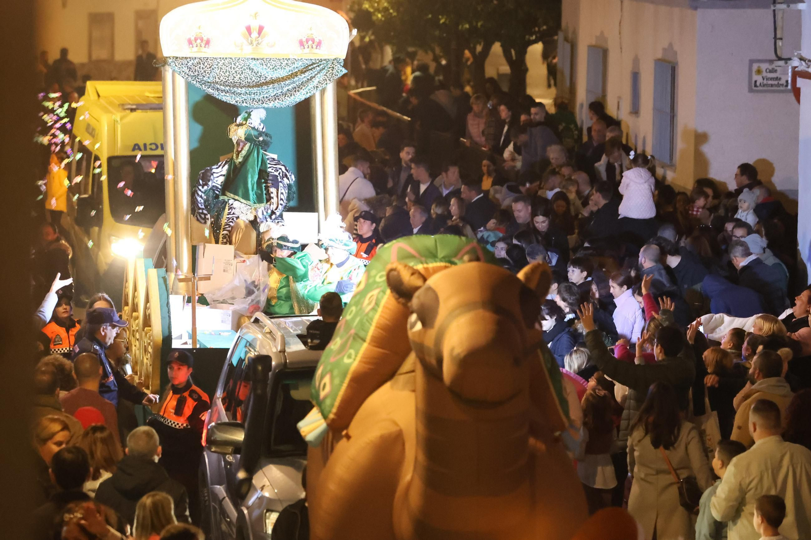 Fotos de la cabalgata de los Reyes Magos en Los Barrios