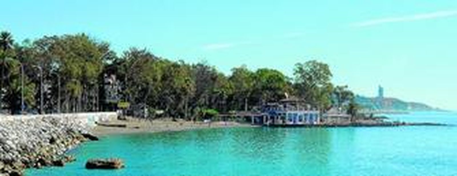 1. Vista de los Baños del Carmen, cuya recuperación para uso ciudadano viene siendo prometida desde hace décadas. 2. Obras de ampliación del tercer carril de la ronda este, proyecto mermado por la reprogramación de inversiones de Fomento. 3. Maqueta del Parque de los Cuentos que la Junta quiere ejecutar en el Convento de la Trinidad. 4. Infografía del bulevar sobre el soterramiento del AVE prometido por el alcalde en 2007, sin que aún se hayan iniciado las obras. 5. Proyecto anunciado en 2010 para Carretera de Cádiz que buscaba reducir el espacio del vehículo privado. 6. Parcela del Campamento Benítez.