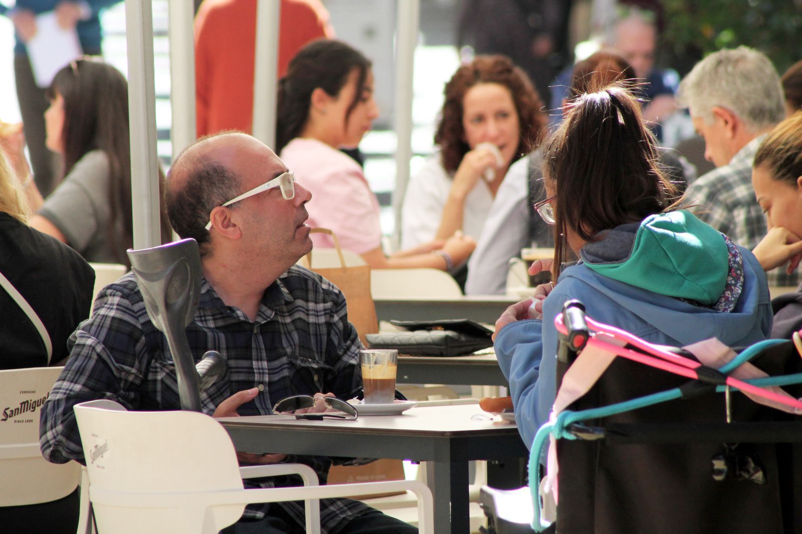Imágenes del lunes 17 de abril en Huelva