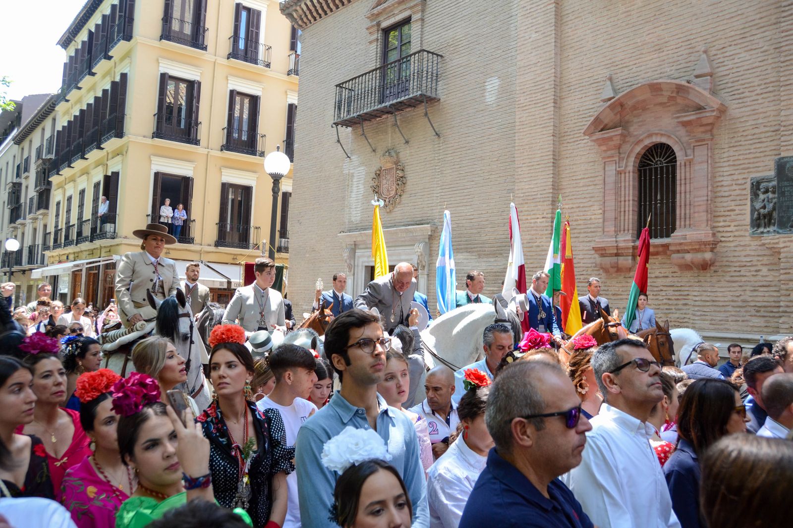 La salida de la Hermandad del Rocío de Granada, en imágenes