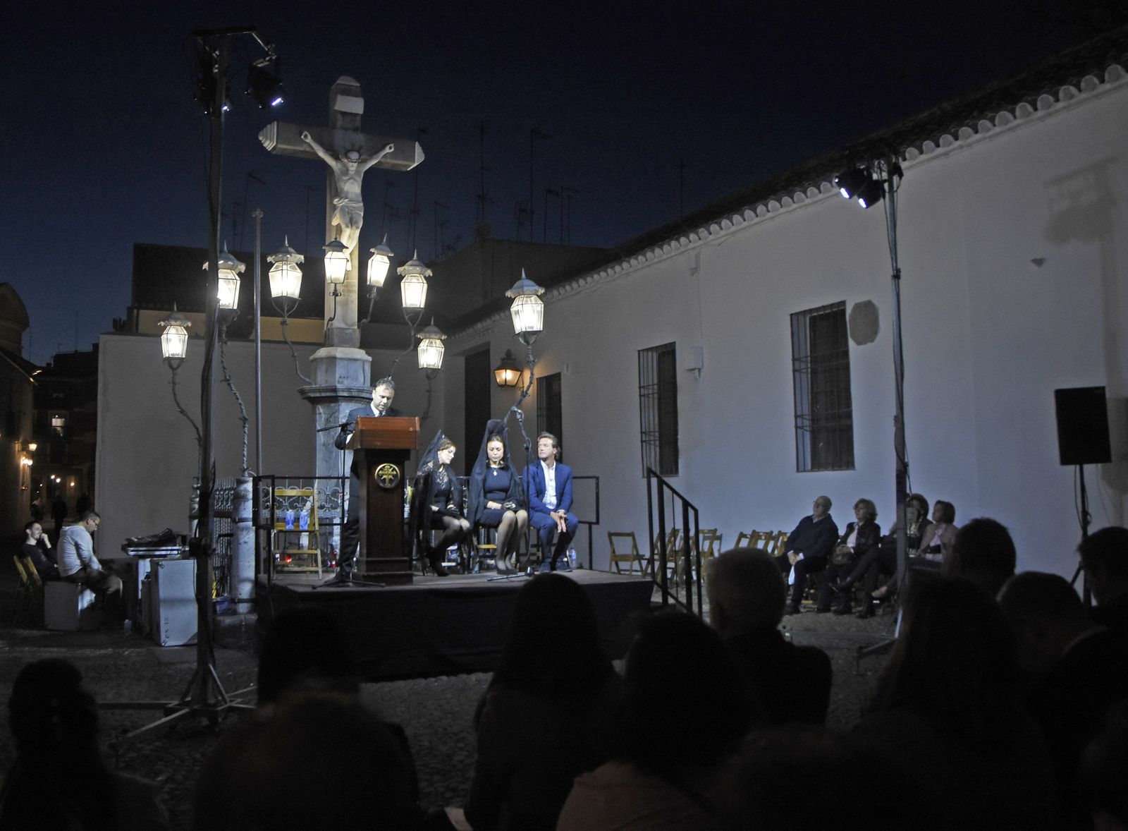 La Escuela de Saetas de Córdoba ofrece una exaltación junto al Cristo de los Faroles