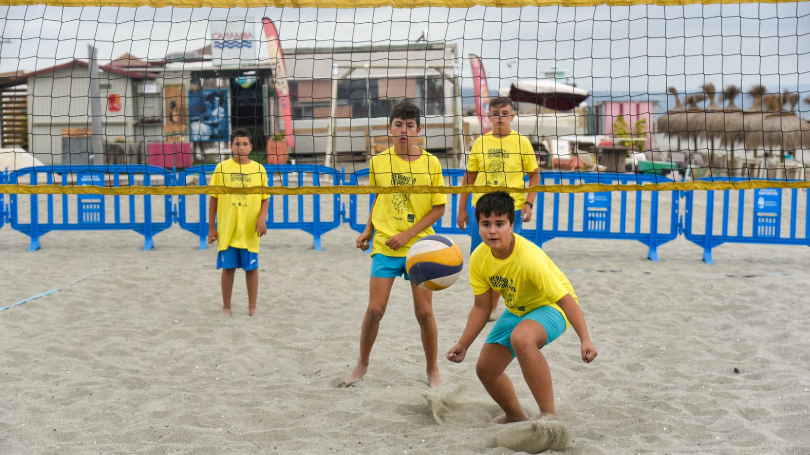 VOLEIBOL PLAYA EN LA PLAYA DE SANTA BARBARA