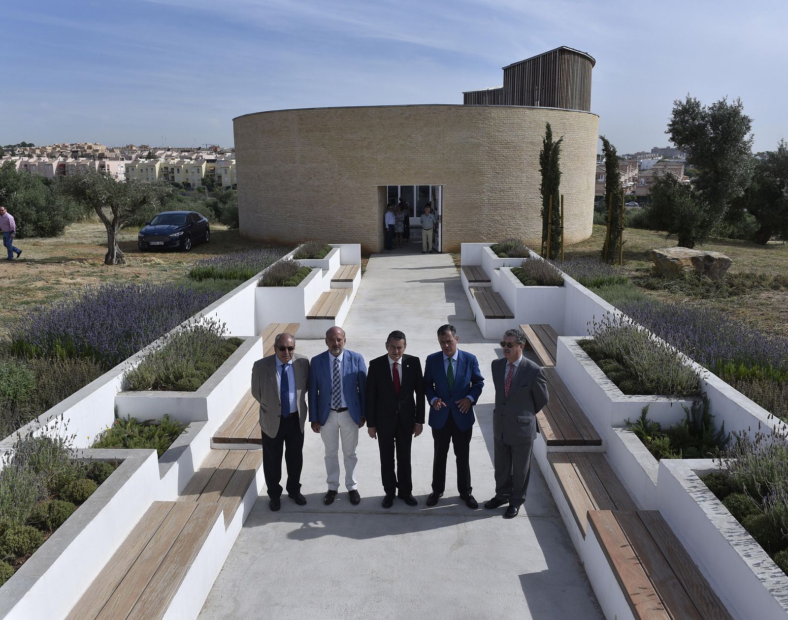 Inauguración del parque Olivar del Zaudín en Tomares, en imágenes