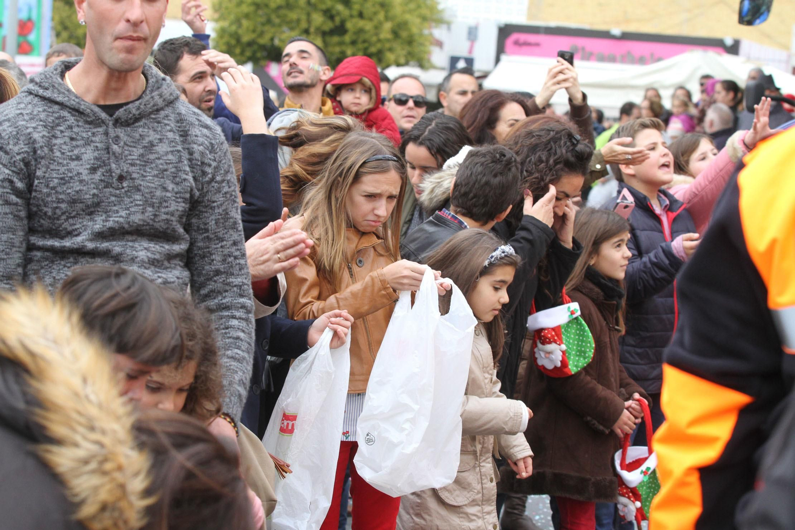 Cabalgata de los Reyes Magos 2018: Melchor, Gaspar y Baltazar adelantan su salida para llenar de ilusión las calles de Huelva