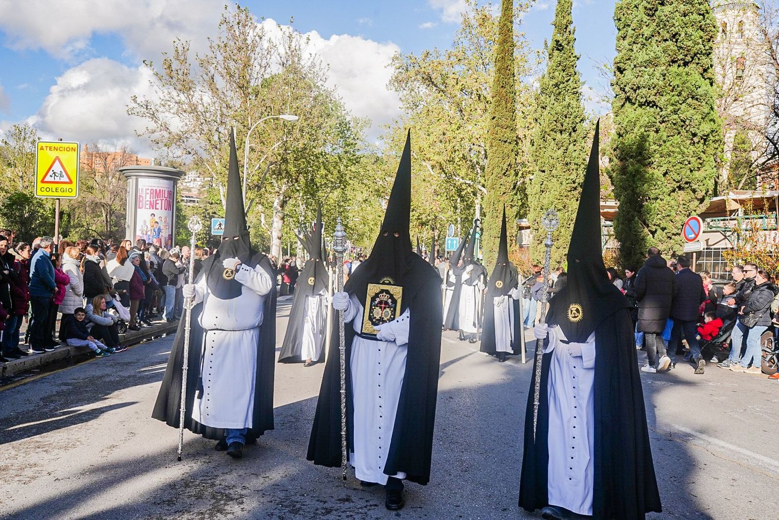 Escolapios realiza su estación de penitencia en Granada