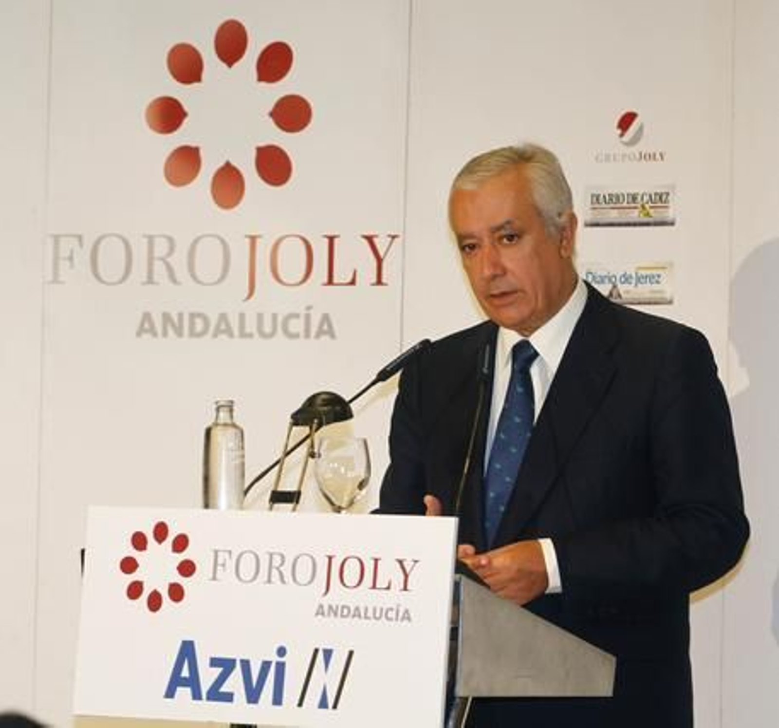 Arenas, durante la presentación de la portavoz del PP.

Foto: Juan Carlos Vázquez