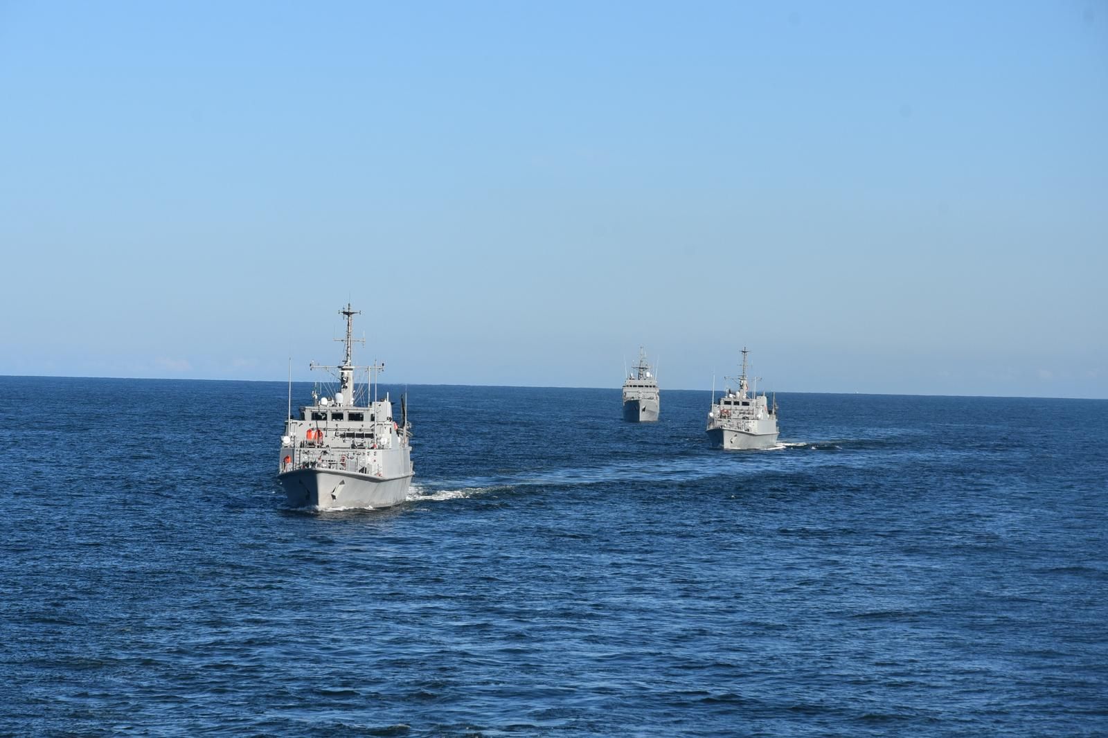 Las fotos del mayor ejercicio de los últimos años en el Estrecho de Gibraltar y el Golfo de Cádiz de la Armada y la OTAN