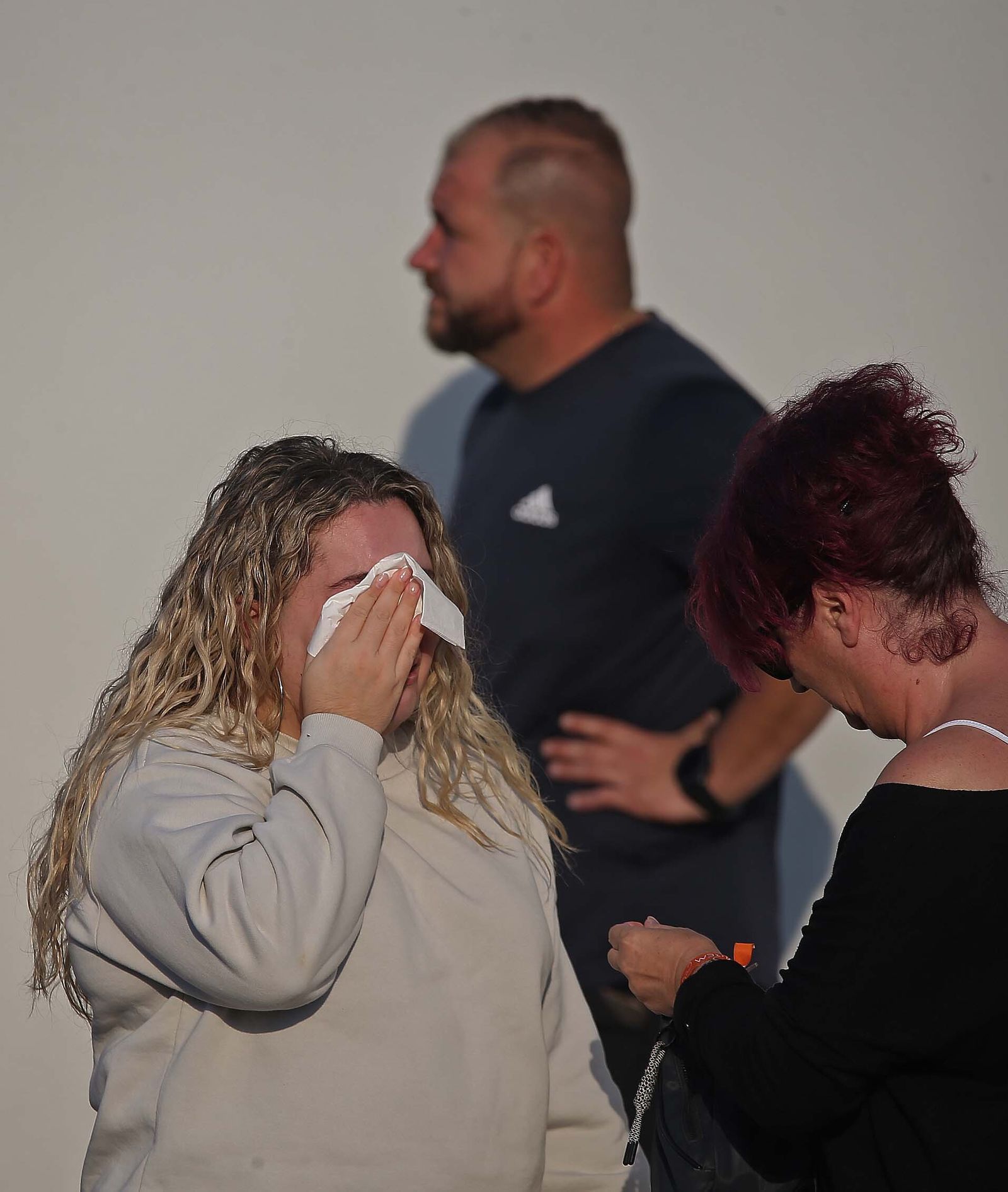 Imágenes del incendio de la nave de pinturas del polígono industrial Zabal Bajo en La Línea