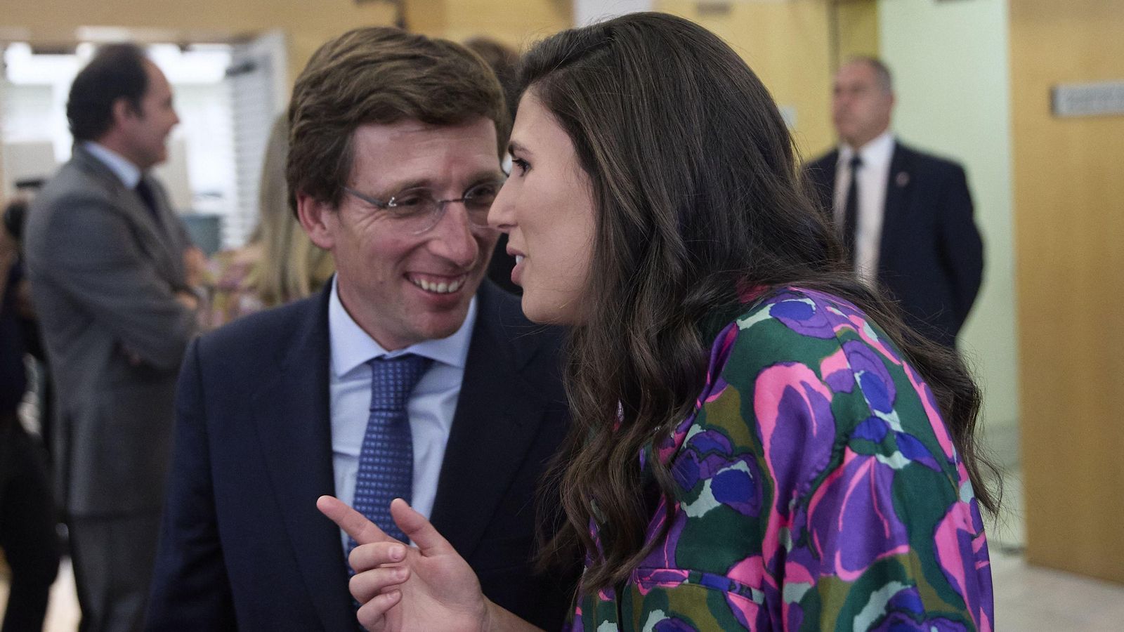 Martínez-Almeida y Teresa Urquijo en la constitución del ayuntamiento madrileño el pasado año