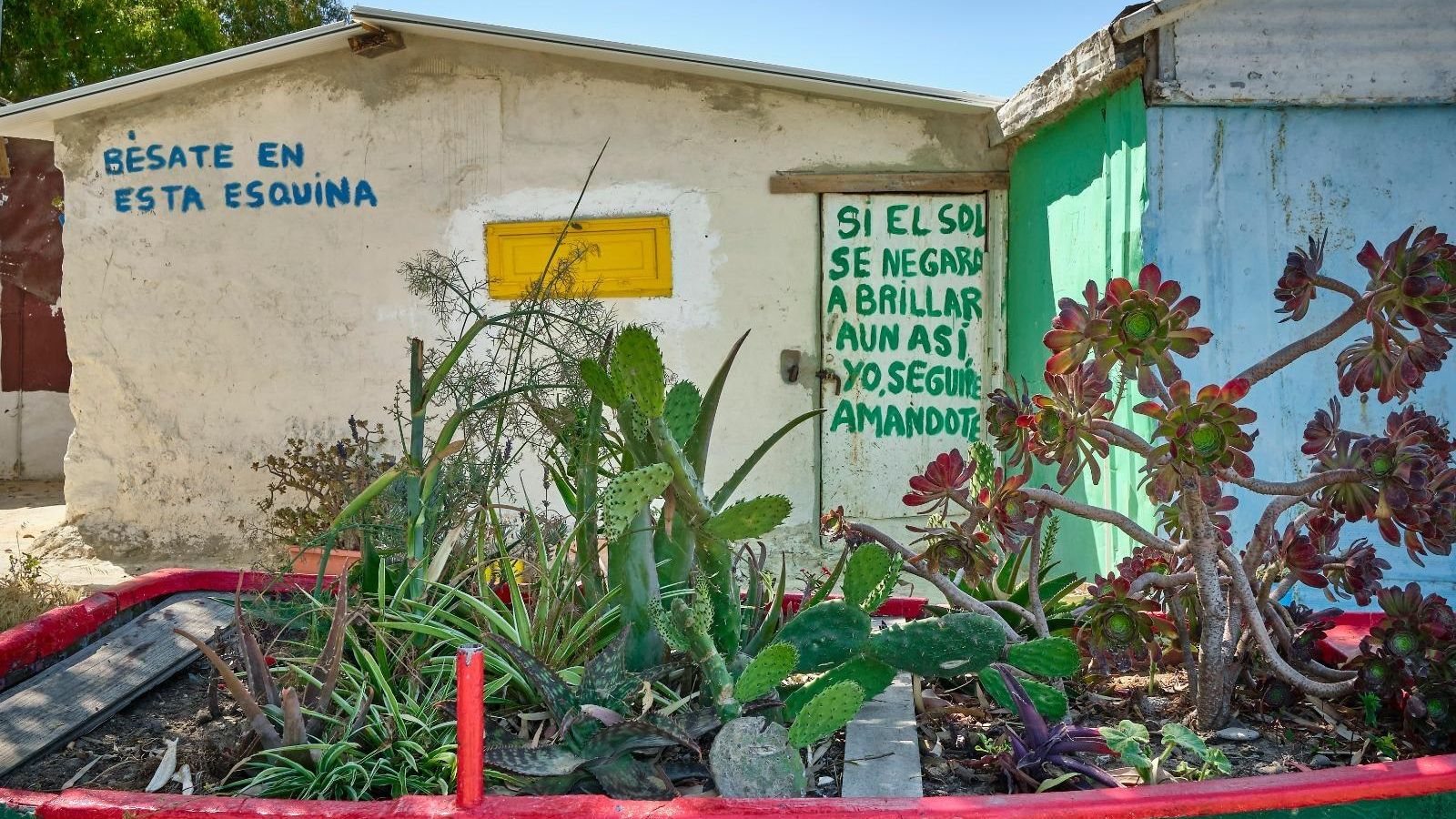 Uno de los rincones de las casetas de la playa de La Casería.
