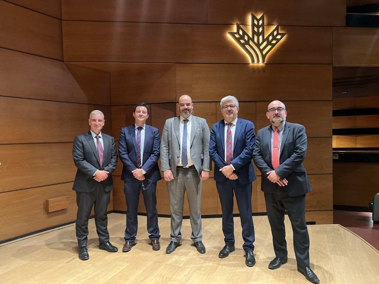 Imagen de los responsables de la jornada de ciberseguridad celebrada en Caja Rural de Granada