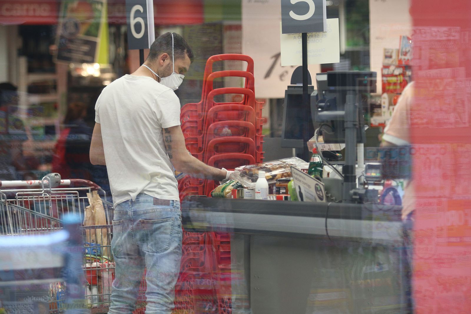 Las imágenes del Estado de Alarma en Almería por el Coronavirus COVID-19