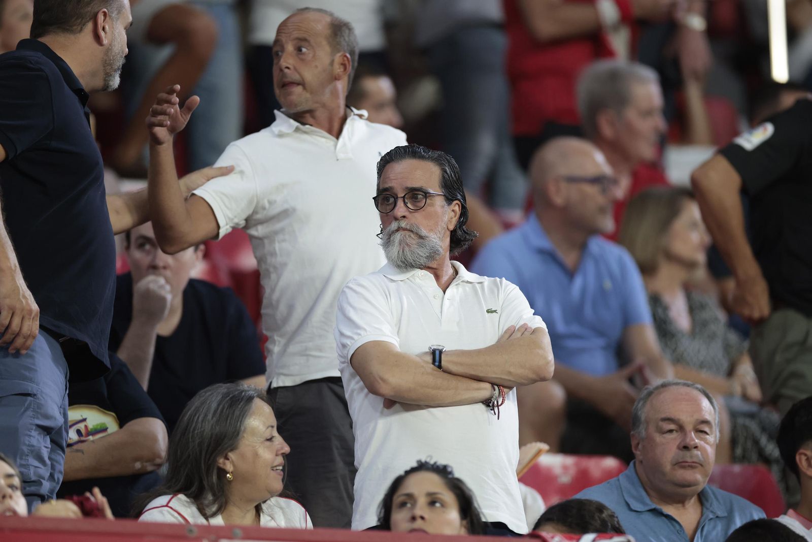 Búscate en las fotos del Sevilla - Elche