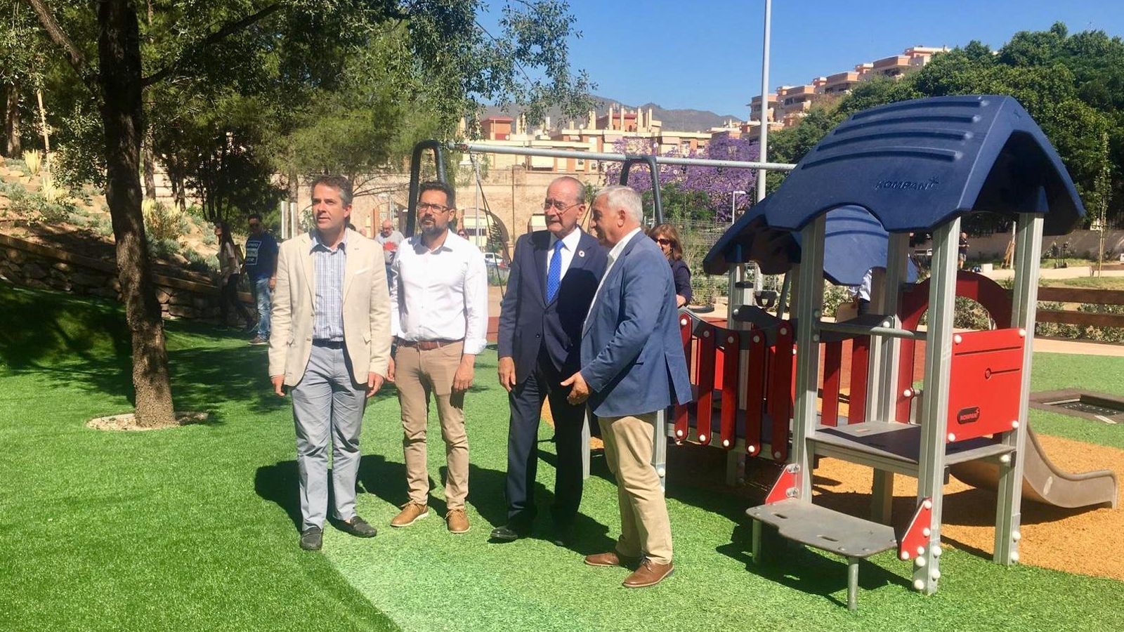 De la Torre, ayer, junto a un parque infantil.