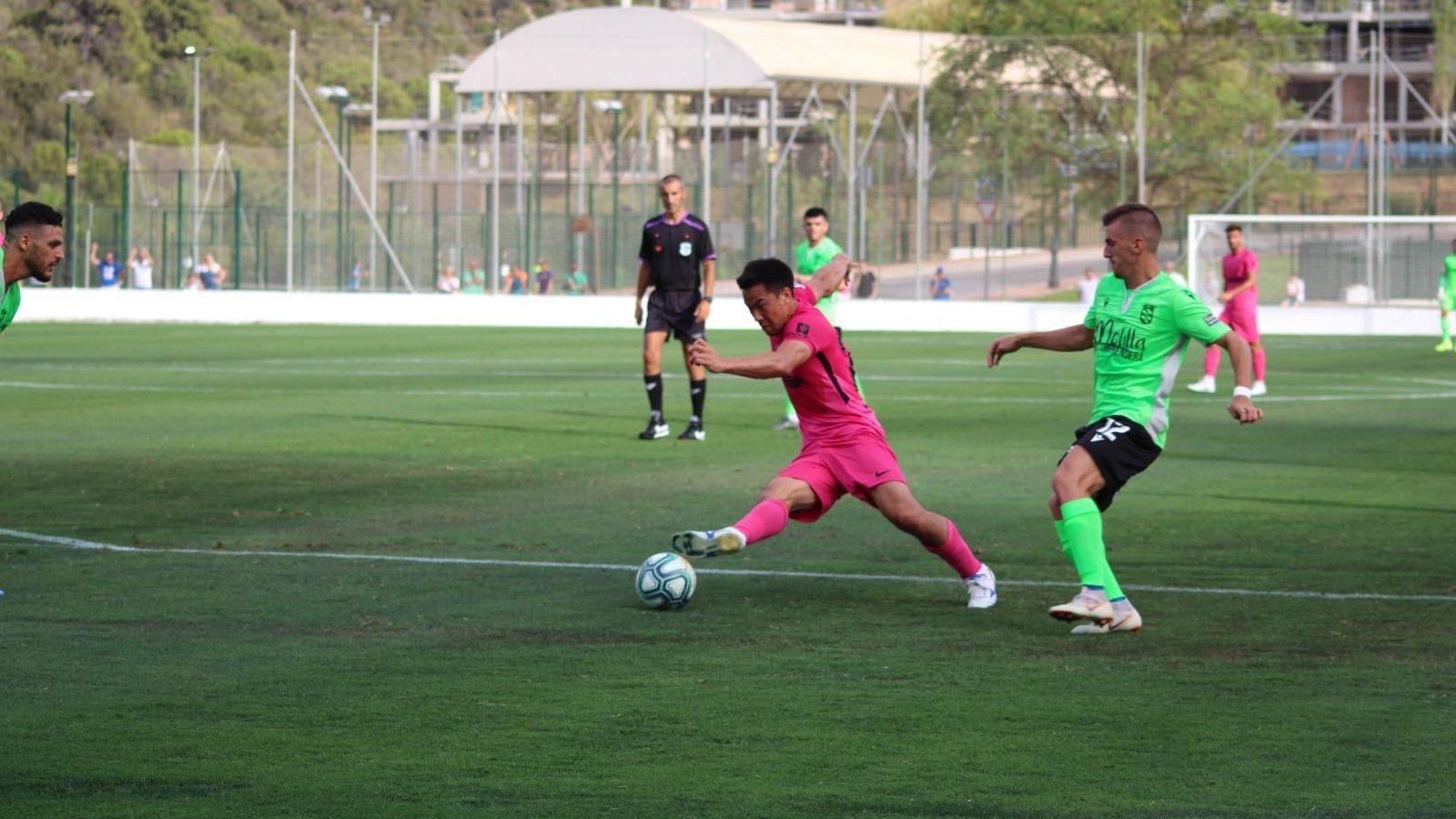 Okazaki asiste para el gol de Hicham.