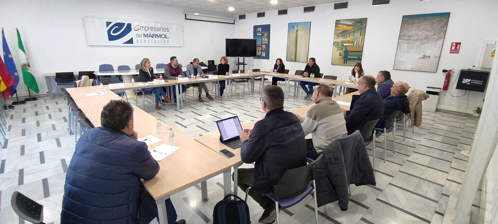 Reunión con la Asociación de Empresarios de Mármol de Andalucía