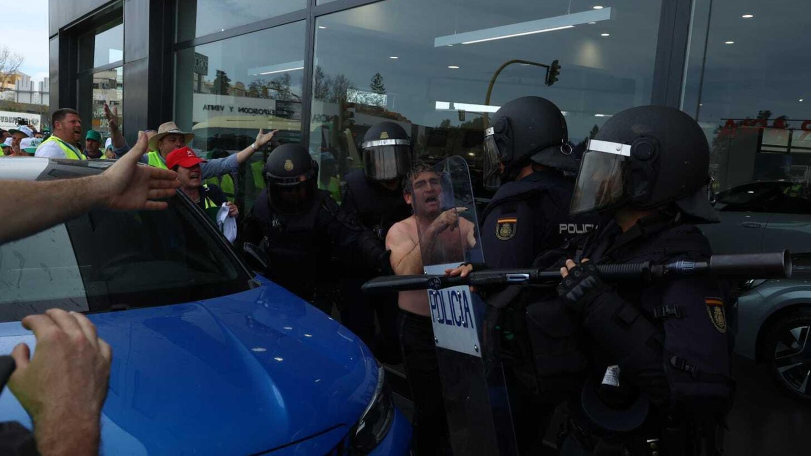 Uno de los dos detenidos en la marcha de los agricultores.