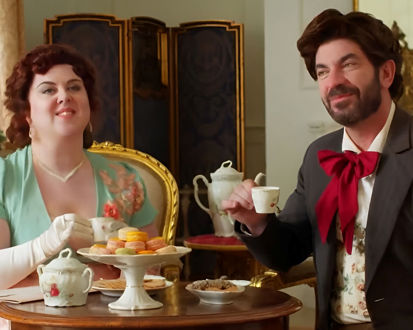 Uno de los sketches de 'Crossobar' en el que se parodia a una serie de TVE.