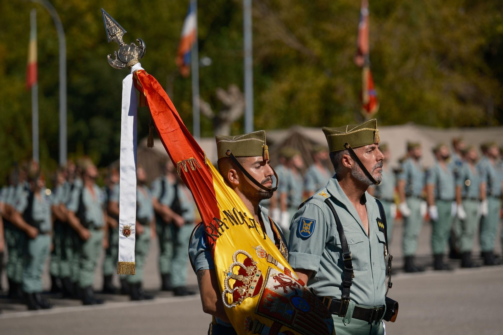 La bandera de guerra del Tercio Alejandro Fernesio 4º ya luce la corbata con el escudo de Ronda