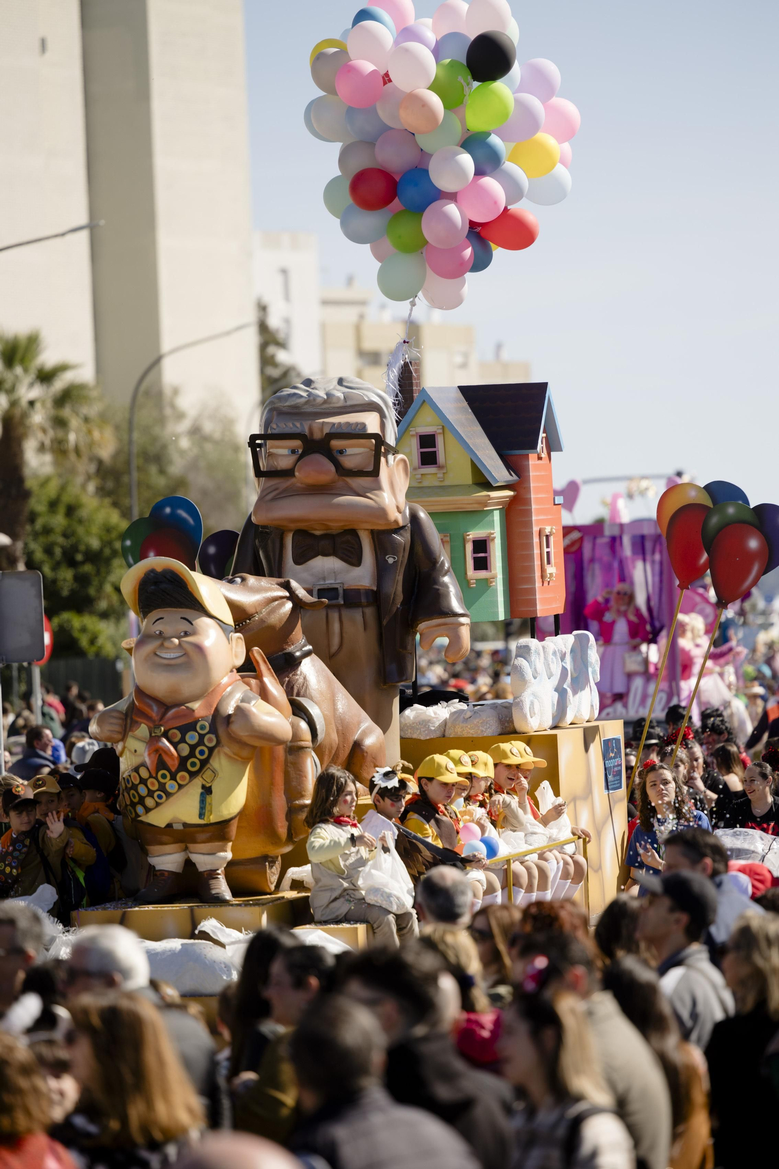 Búscate en las imágenes de la cabalgata de carnaval de San Fernando