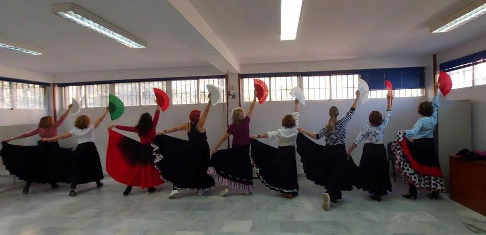 Alumnas de un curso de baile.