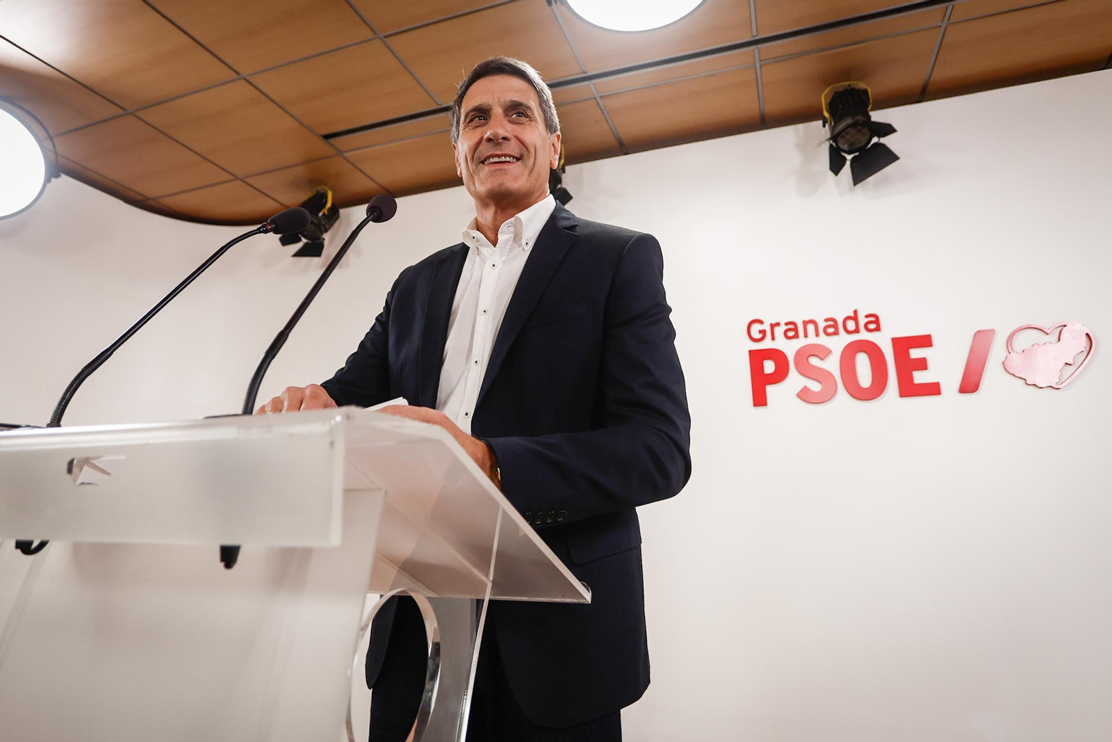 El secretario general del PSOE de Granada, Pedro Fernández.