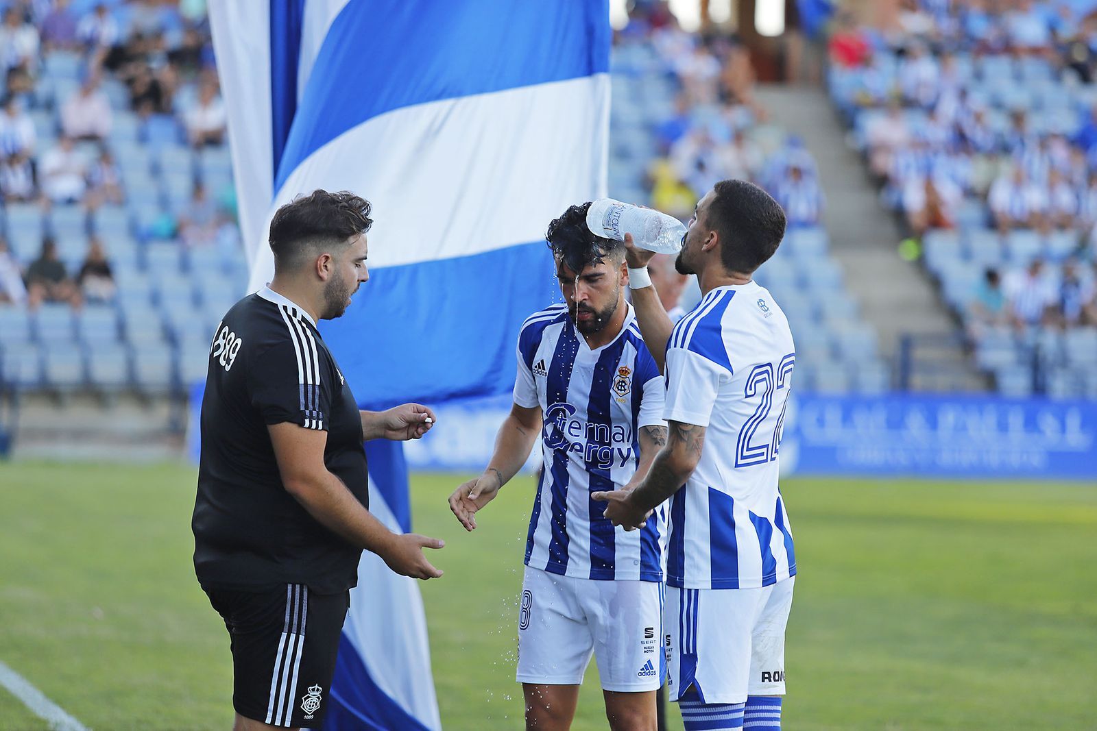 Imágenes del partido entre el Recreativo de Huelva y Yeclano
