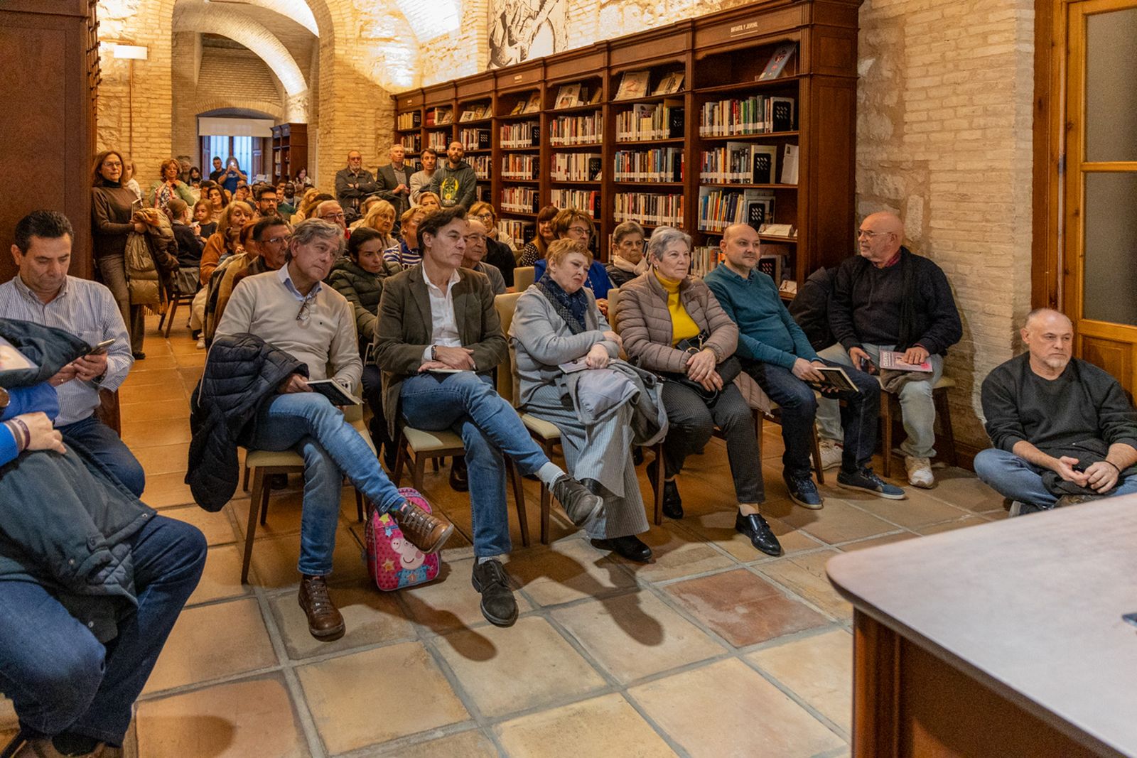 Presentación del libro 'Cuentos para un destierro digno' del autor jiennense Martín Paredes