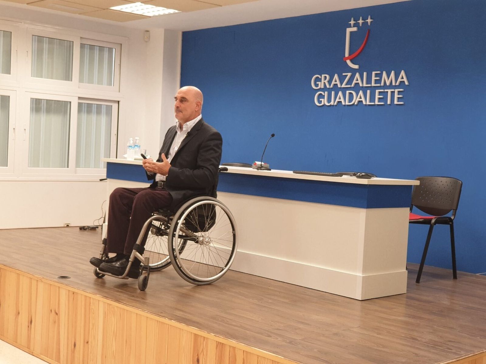 Sebastián Lorente habló a los alumnos de 2º de bachillerato de los colegios Grazalema y Guadalete.