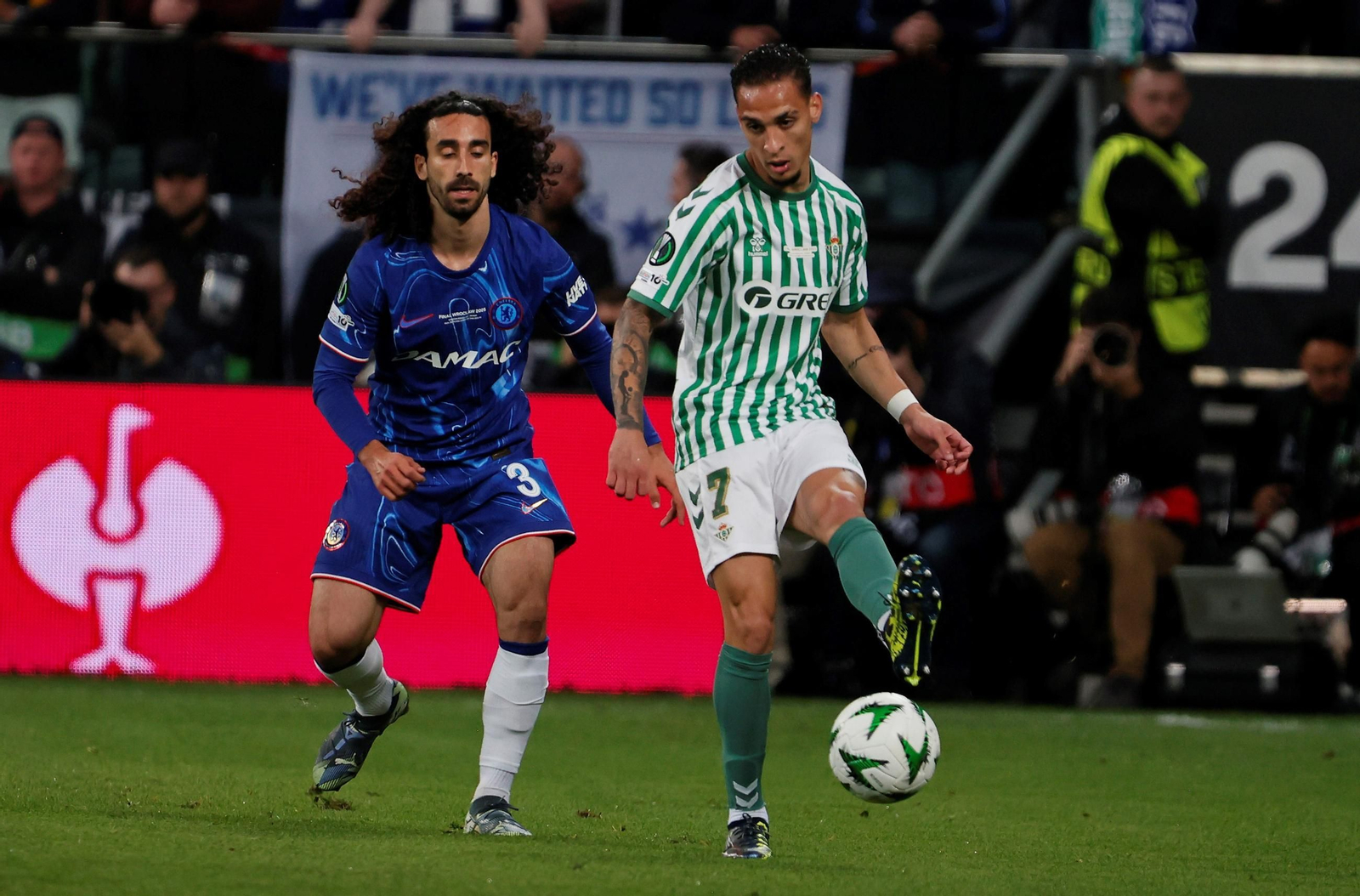 Las mejores fotos del Betis - Chelsea en la final de la Conference League