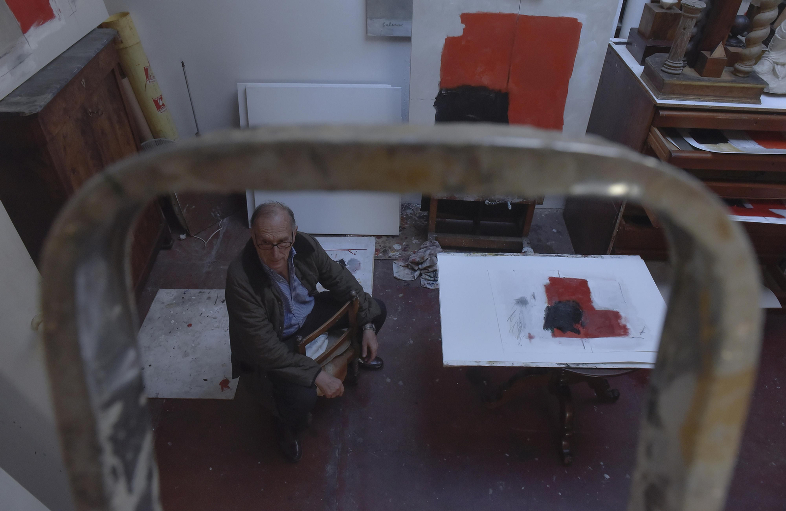 En el estudio de Manuel Salinas. In memoriam