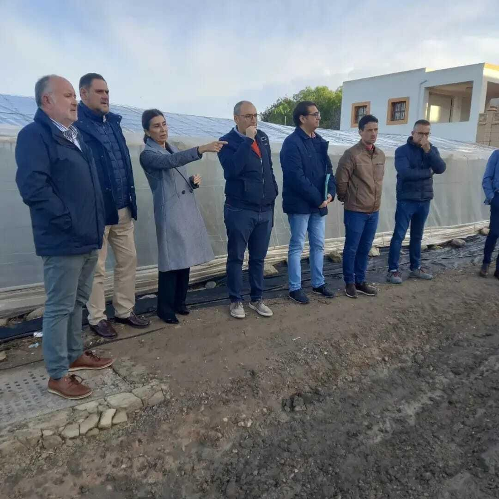 Junta y Ayuntamiento coordinan la reparación del muro del CEIP Ferrer Guardia de Almería