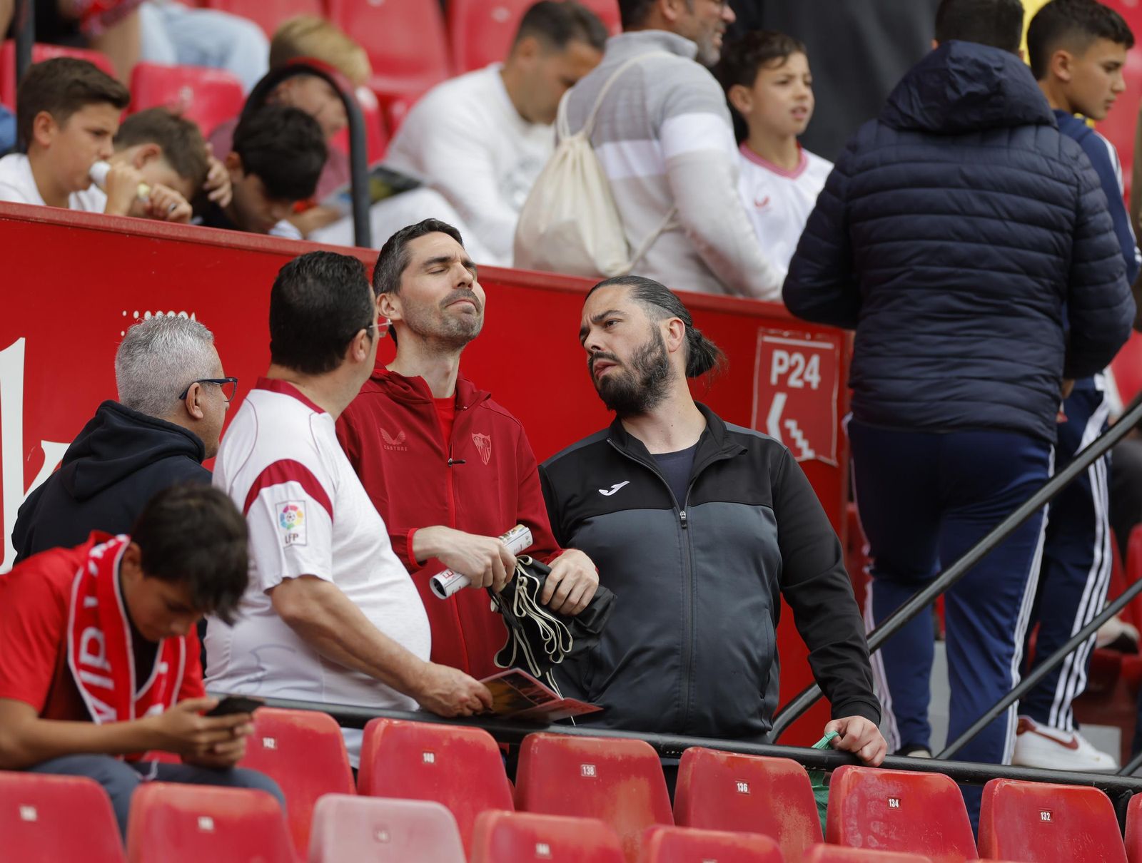 Búscate en las fotos del Sevilla FC - Leganés