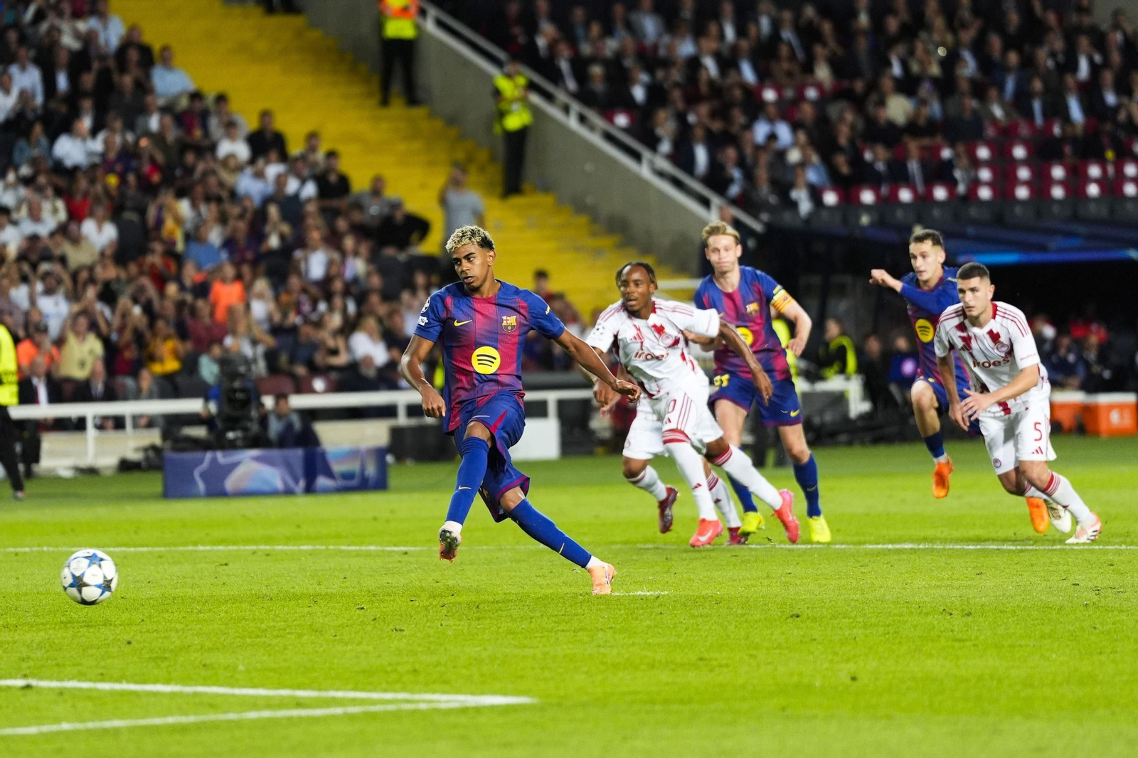 Las fotos del Barcelona-Olympiacos