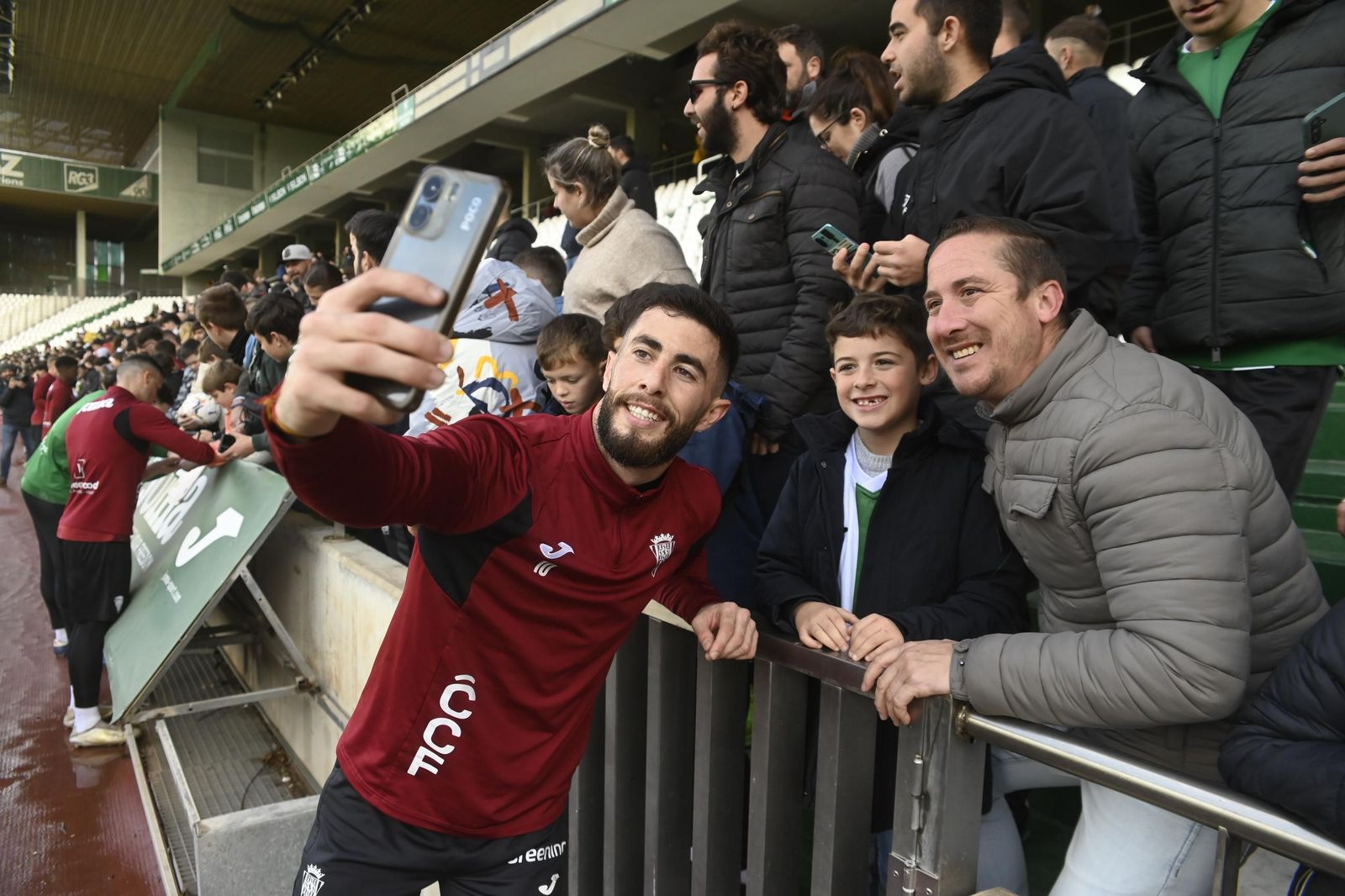 Las mejores fotos del entrenamiento a puerta abierta del Córdoba CF por el Día de Reyes