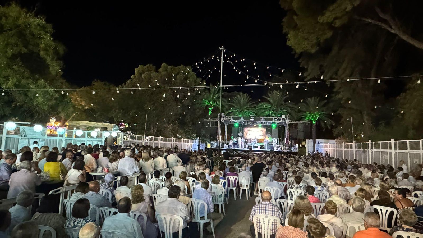 Panorámica del público asistente al concierto de Laura Gallego.