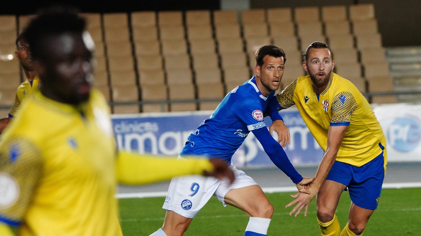 Imágenes del partido entre el Xerez DFC y el Vélez CF (0-0)