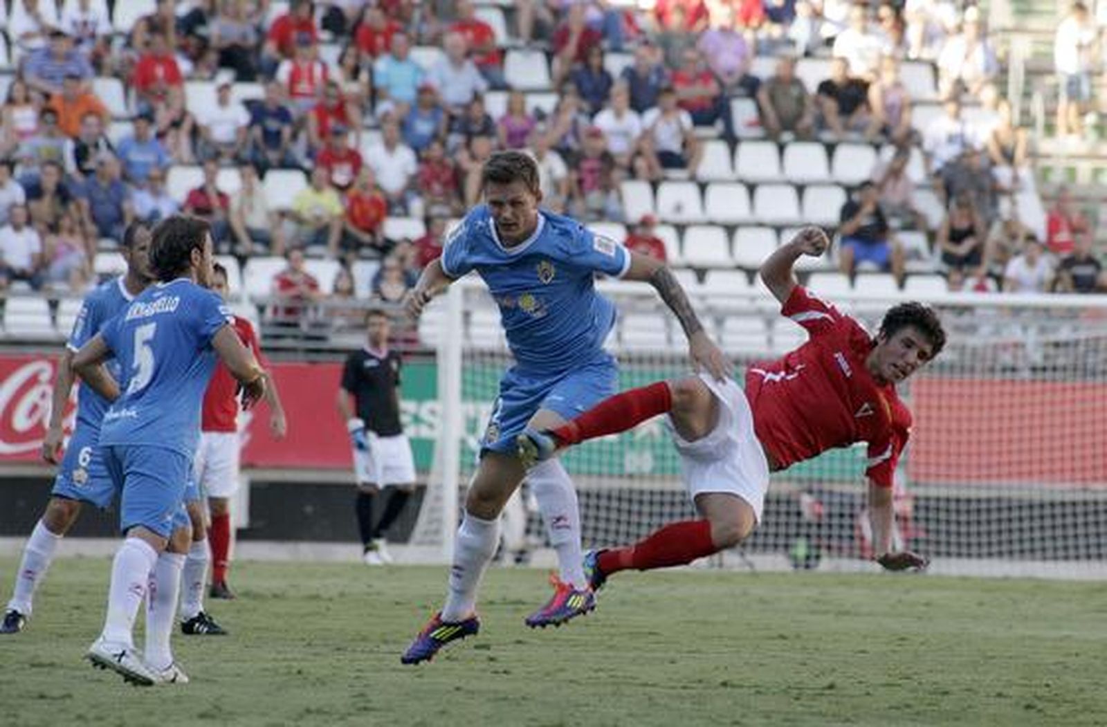 El Almería sale victorioso de la Nueva Condomina (0-2). / Fran Leonardo