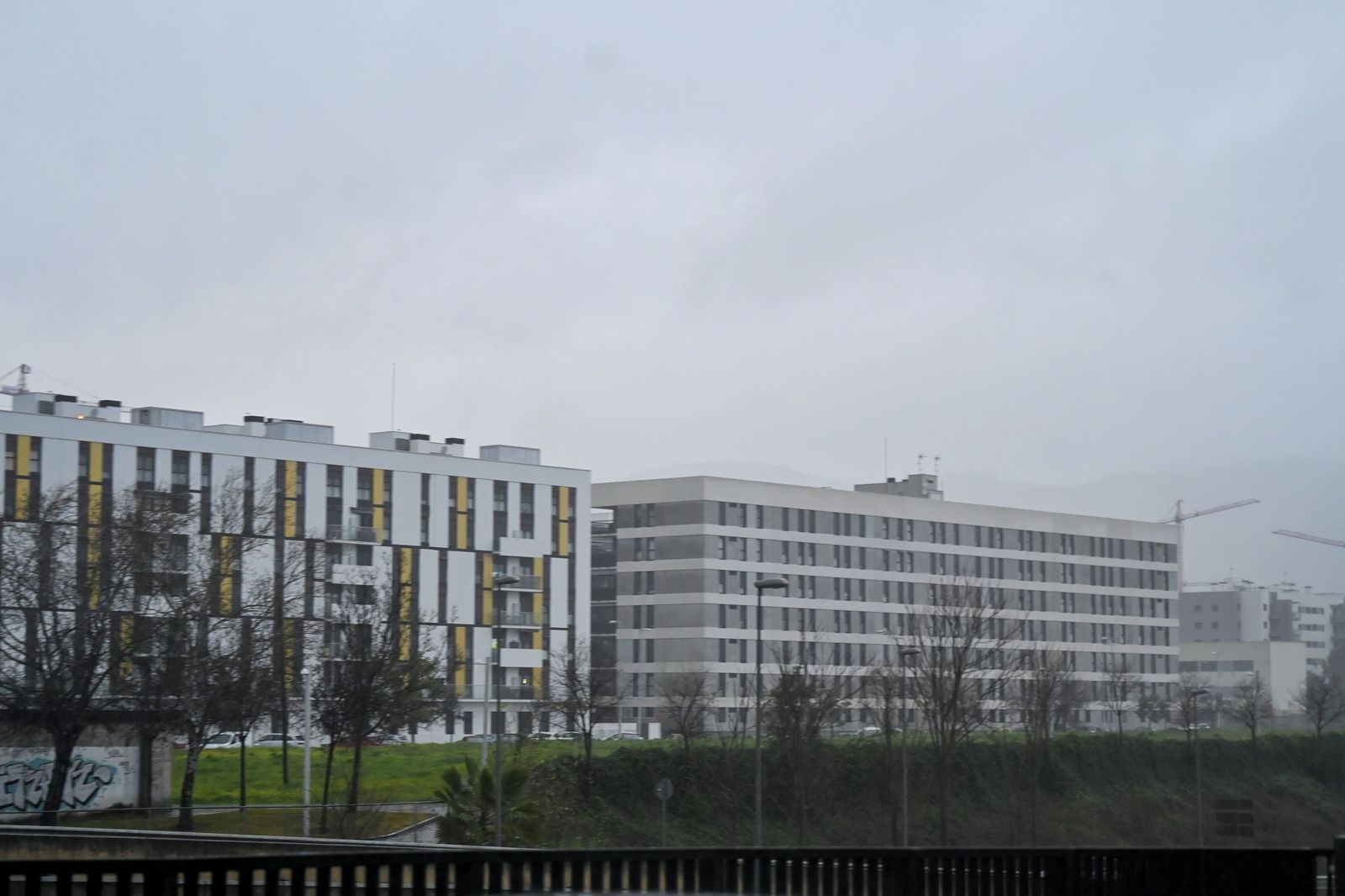Un paseo por los edificios 'cebra' de los barrios nuevos de Córdoba